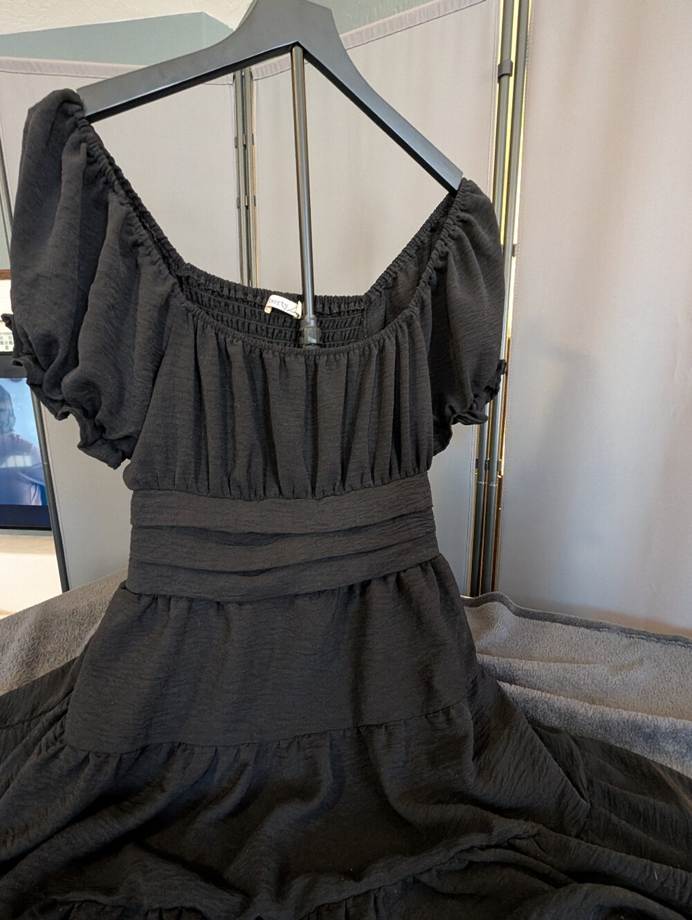 Xl BLack Off-Shoulder Tiered Maxi Dress - Women's
